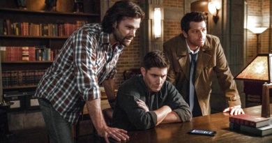 Supernatural: Dean Winchester (Jensen Ackles) - Sam Winchester (Jared Padelecki) - Castiel (Mischa Collins)