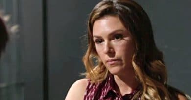 Young and the Restless: Chloe Mitchell (Elizabeth Hendrickson)