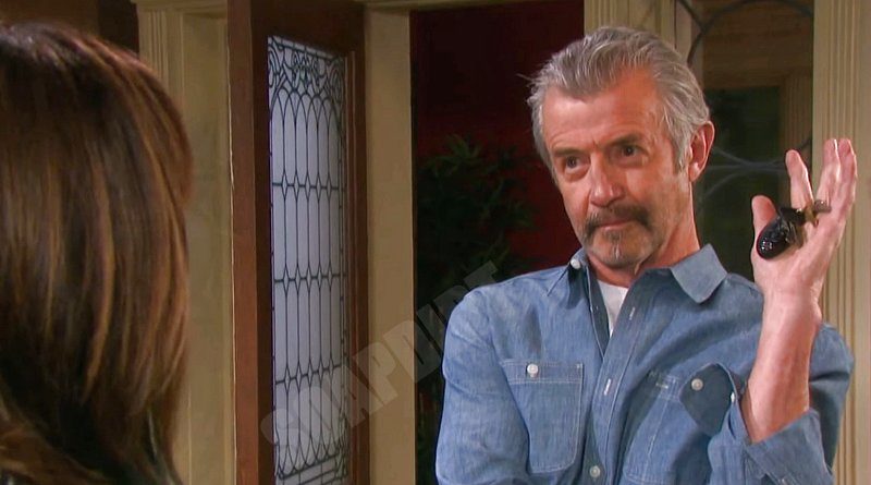 Days of our Lives Spoilers: Clyde Weston (James Read) - Kate Roberts (Lauren Koslow)
