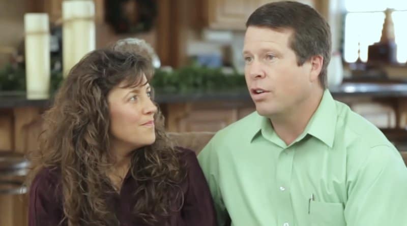 'Counting On': Jim Bob & Michelle Duggar Shun Outcast? | Soap Dirt