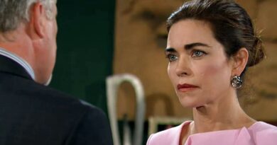 Young and the Restless Spoilers: Victoria Newman (Amelia Heinle) - Ashland Locke (Robert Newman)