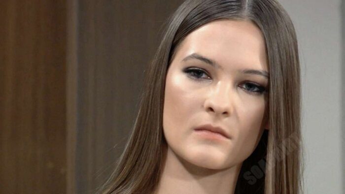 General Hospital: Esme Prince (Avery Kristen Pohl)
