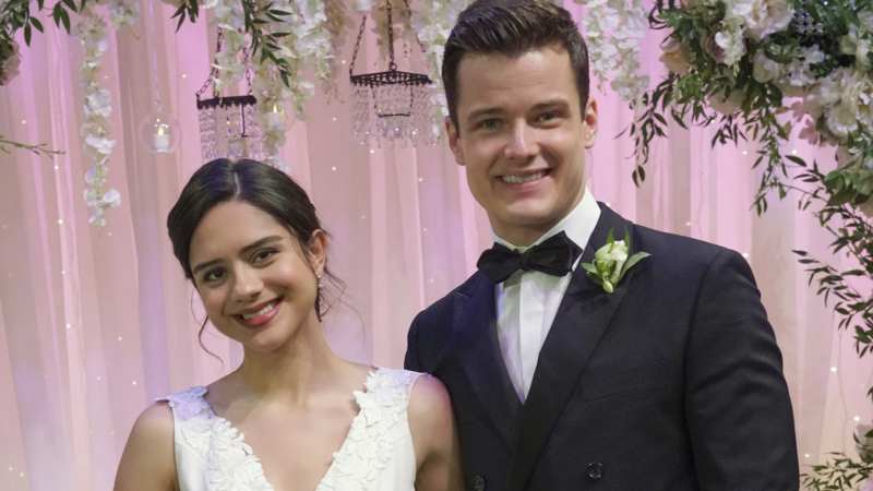 Young and the Restless Spoilers: Kyle Abbott (Michael Mealor) - Lola Rosales (Sasha Calle)
